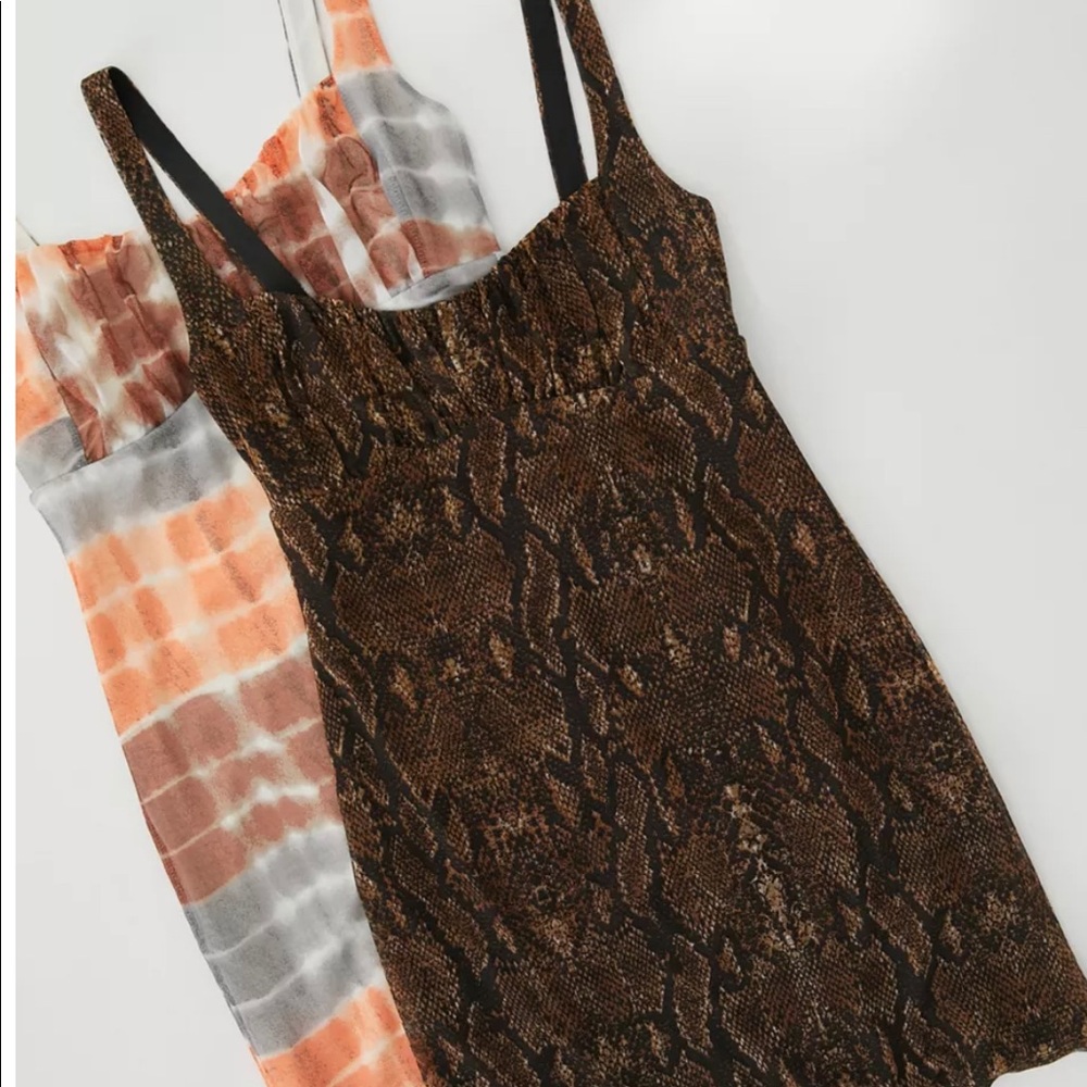 New urban dress. Never worn. Perfect condition. - Picture 1 of 4